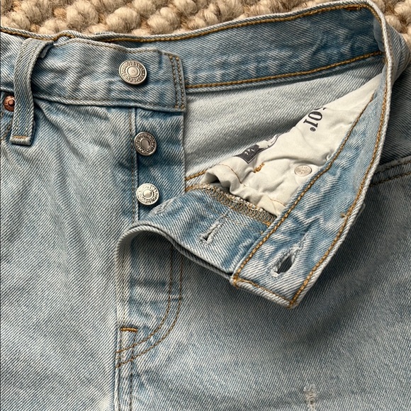 LEVI’S High Rise Mid Thigh Short - Picture 5 of 7